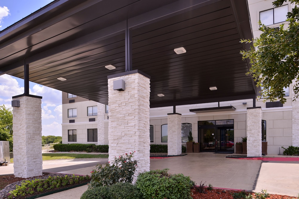 Holiday Inn Express Hotel & Suites Mesquite by IHG - photo 51