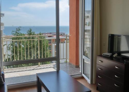 Crown Fort Club Sea View Apartment Fort Noks Sveti Vlas — 4-Star Luxury Hotel in Sveti Vlas, Bulgaria