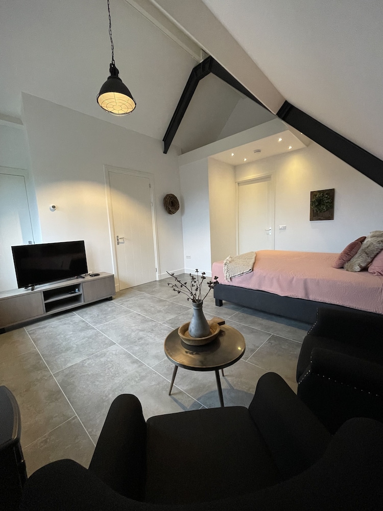 B en B Stipdonk — 4-Star Luxury Hotel in Lierop, Netherlands