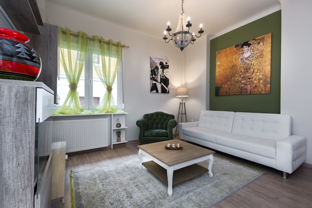 Vintage Apartment in the heart of Plaka — 4-Star Luxury Hotel in Athens, Greece