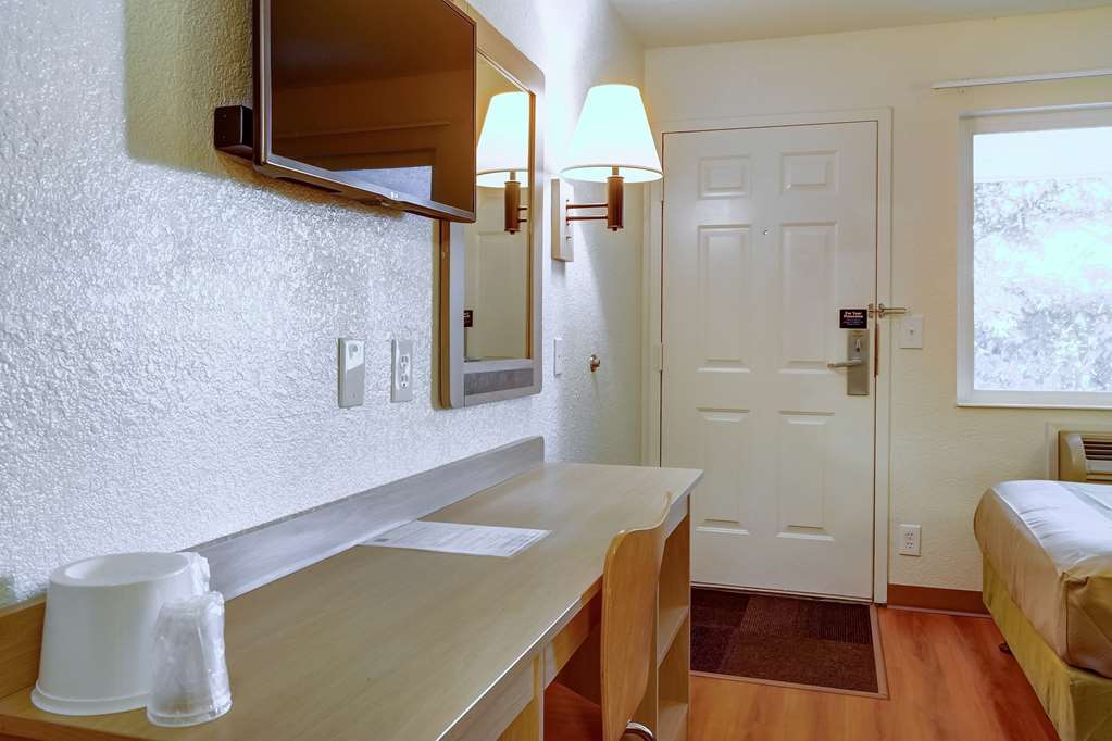 Motel 6 Eugene OR South Springfield - photo 18