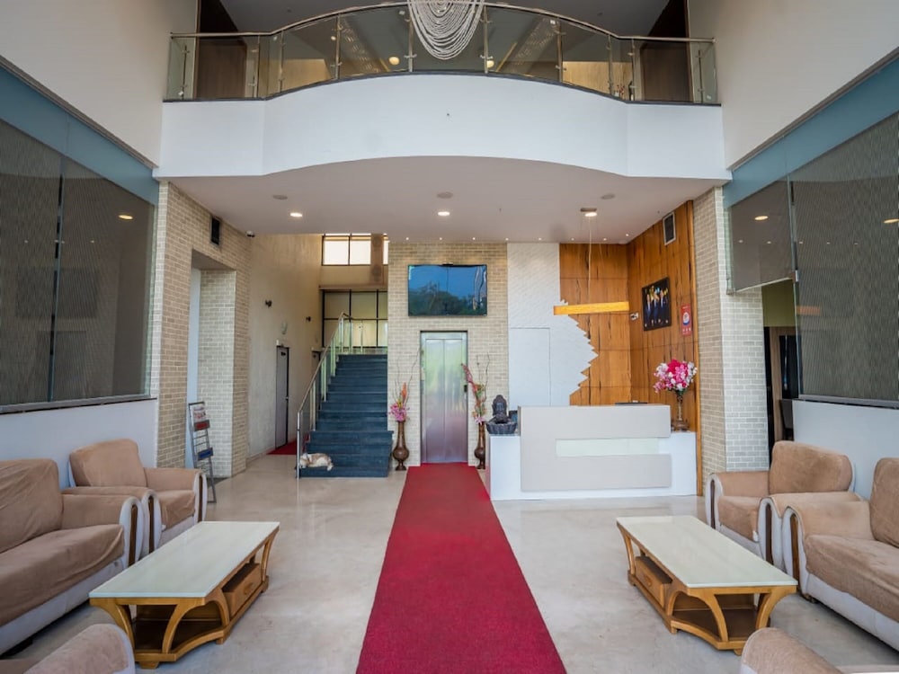 Hotel V Star — Ahmadnagar — photo 3