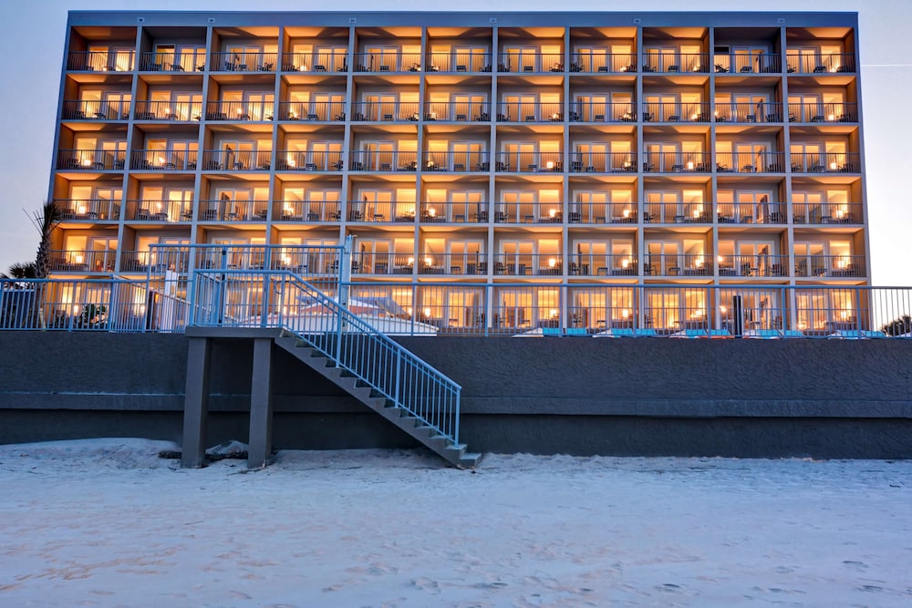 Home2 Suites by Hilton Ormond Beach Oceanfront - photo 65