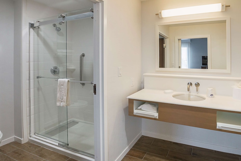 Hampton Inn & Suites Colleyville DFW Airport West - photo 30