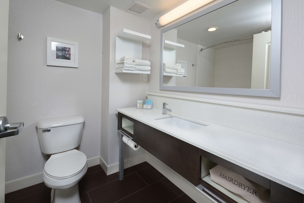 Hampton Inn Roxboro - photo 22