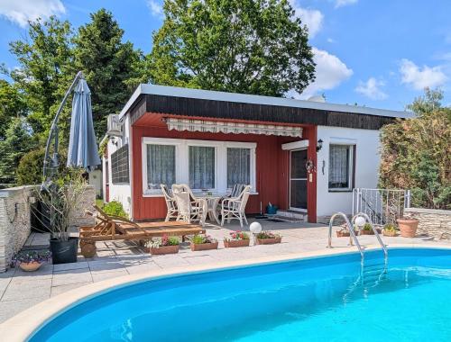 Idyllisches Ferienhaus mit Pool Blick und großem Grundstück in Radebeul, Germany