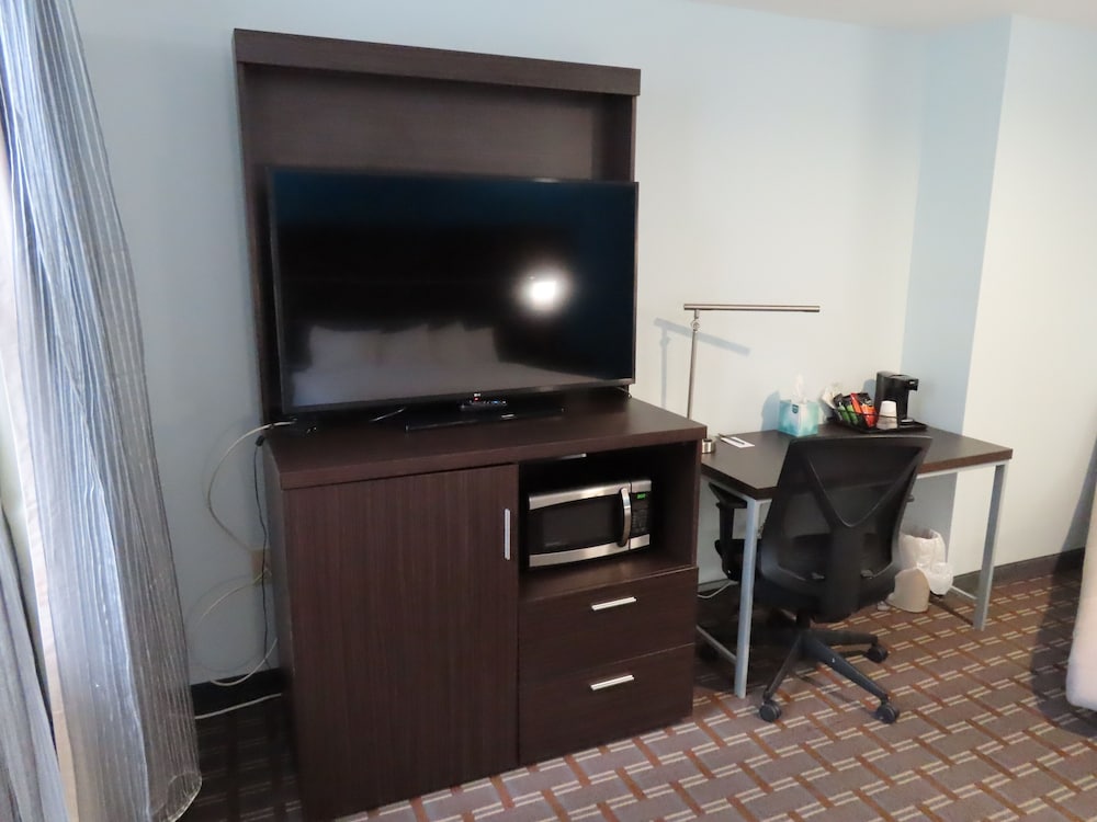 St. Charles Hotel - photo 23