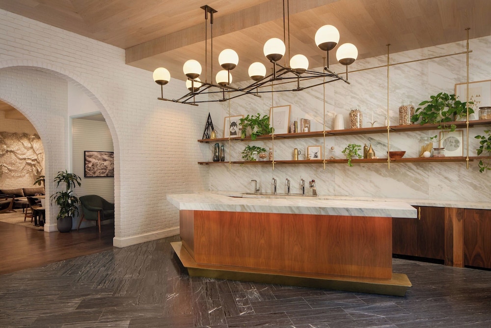 Halcyon a hotel in Cherry Creek - photo 2