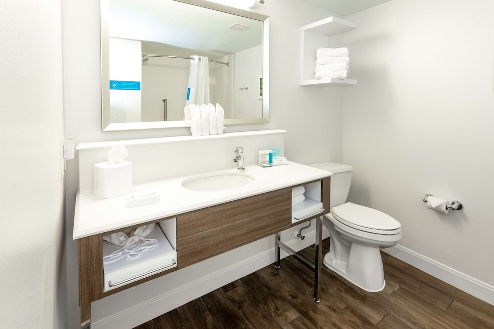Hampton Inn Columbia I 26 Harbison Blvd. - photo 59