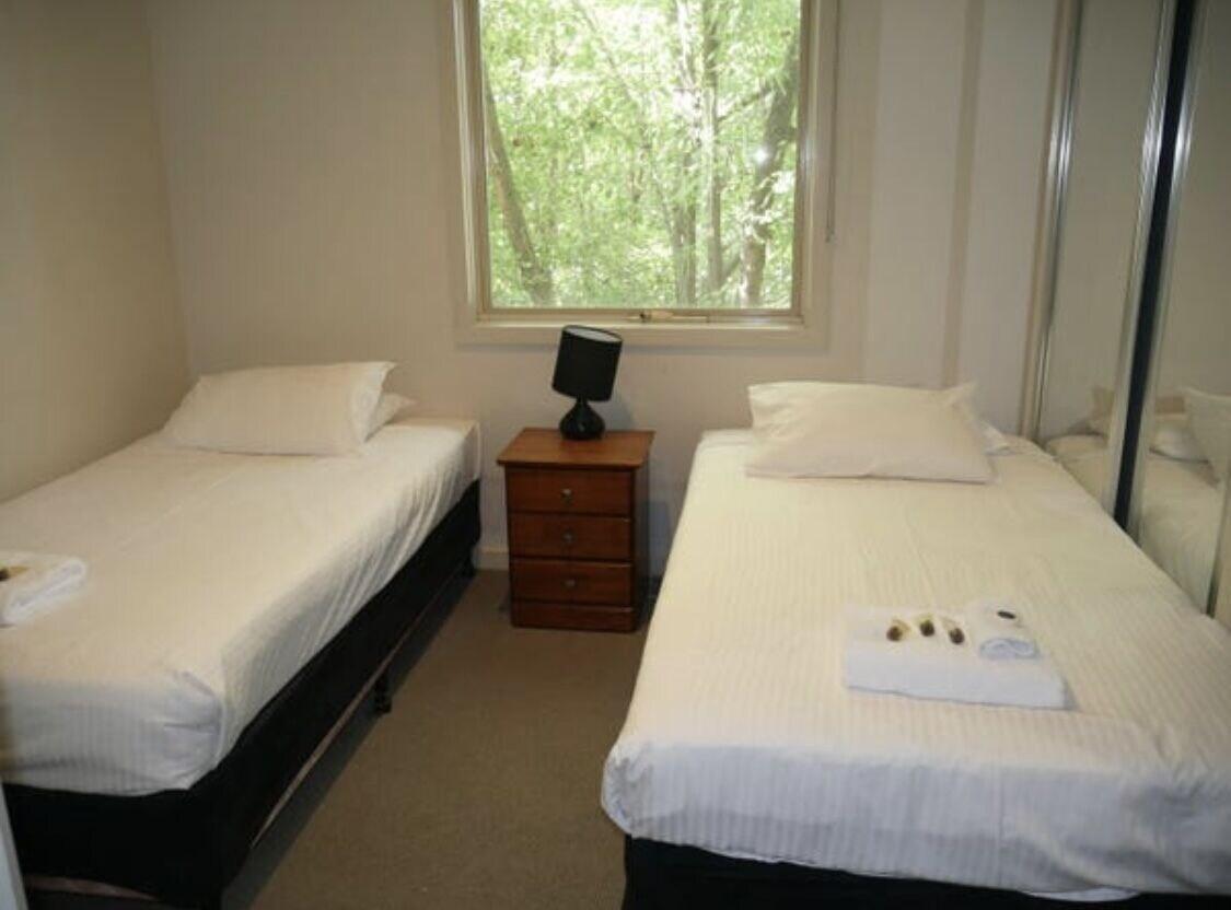 Lovely 2 BR Spa apartment Opposite Shepp Lake — 4-Star Luxury Hotel in Shepparton, Australia