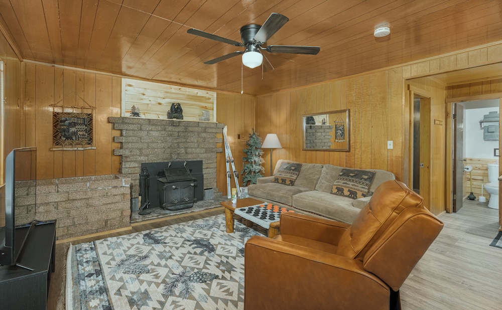 Bear Paw Lodge & Vacation Homes - photo 45