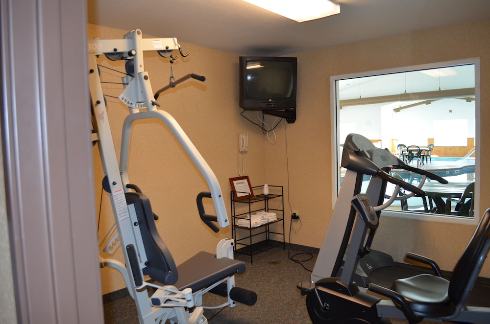 AmericInn by Wyndham Maquoketa - photo 15
