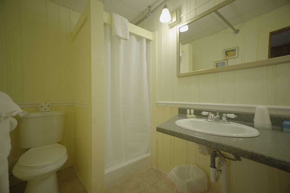 Betty Doon Hotel - photo 81