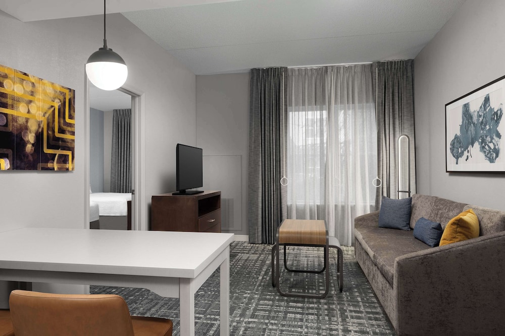 Homewood Suites by Hilton Reading - photo 23