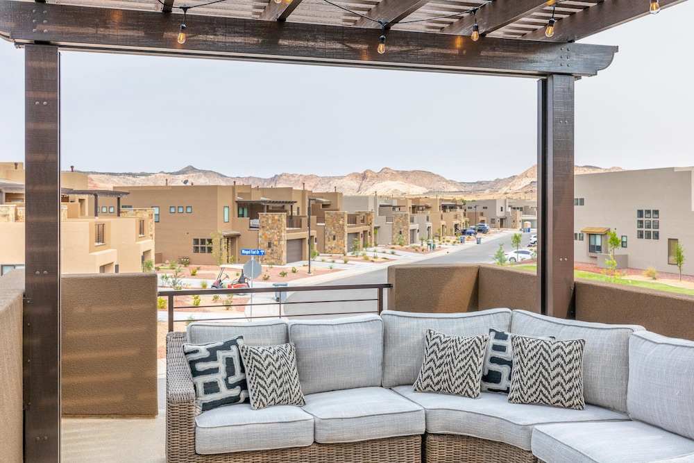 Our Happy Place — 4-Star Luxury Hotel in Saint George, United States