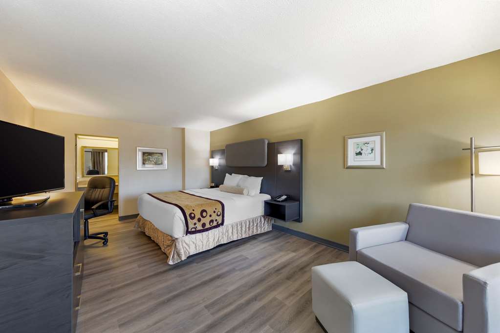 Best Western Plus Madison Huntsville Hotel - photo 17
