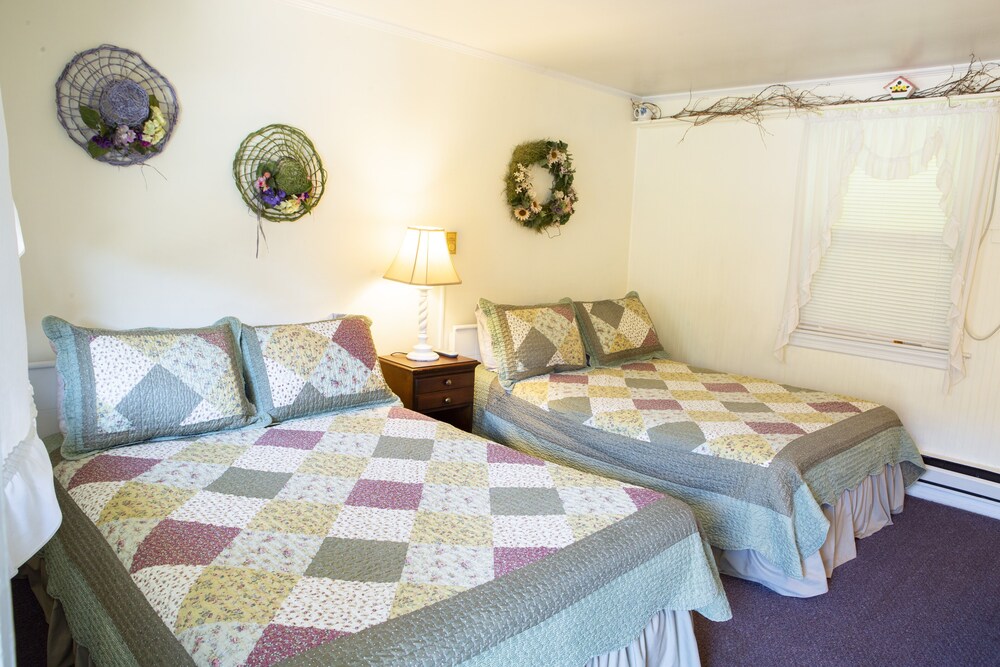 The Chimney Rock Inn & Cottages - photo 99