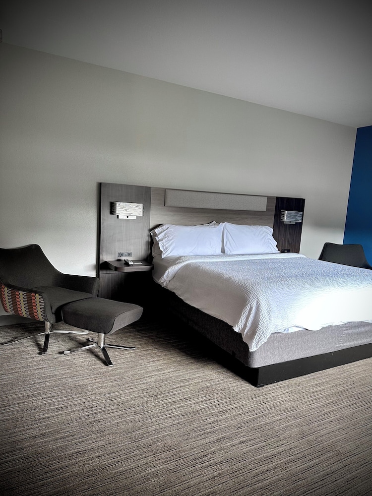 Holiday Inn Express Hotel & Suites Hinesville East Fort Stewart - photo 39