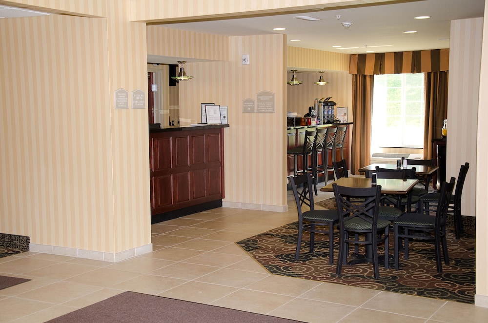 Cobblestone Inn & Suites Bloomfield - photo 34