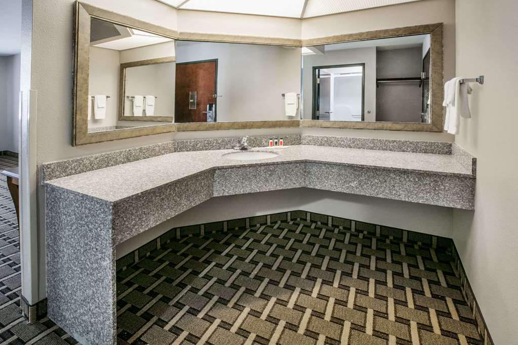 Baymont by Wyndham Lawton - photo 5