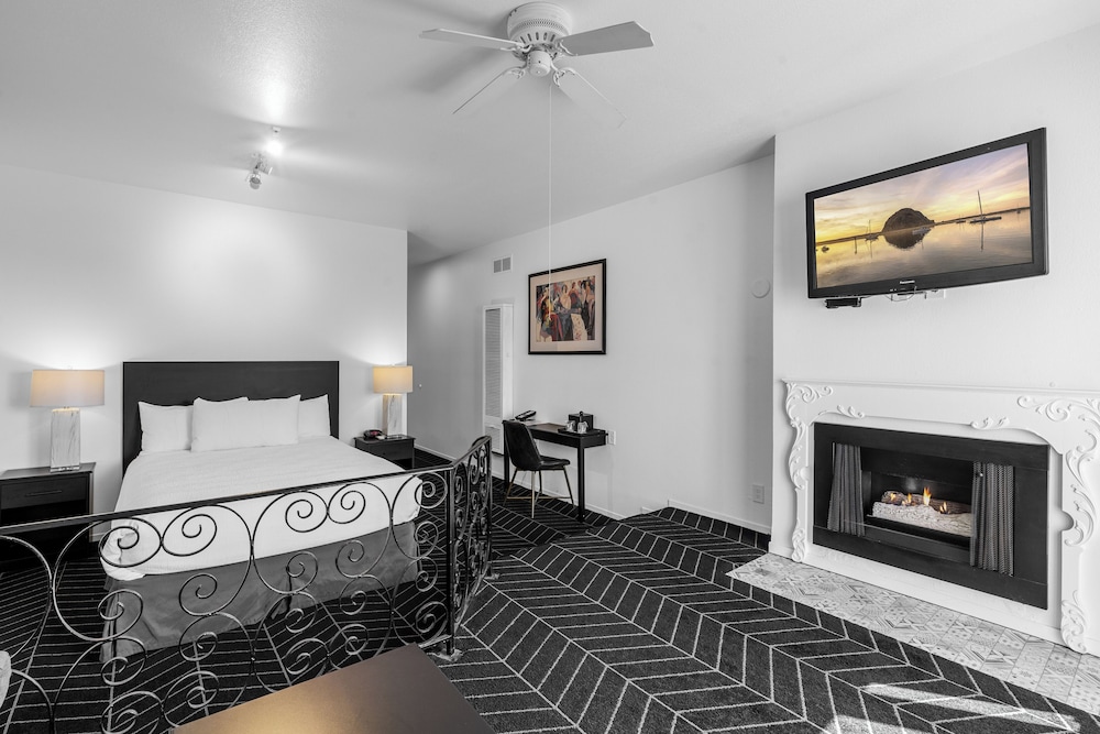 Masterpiece Hotel - photo 57