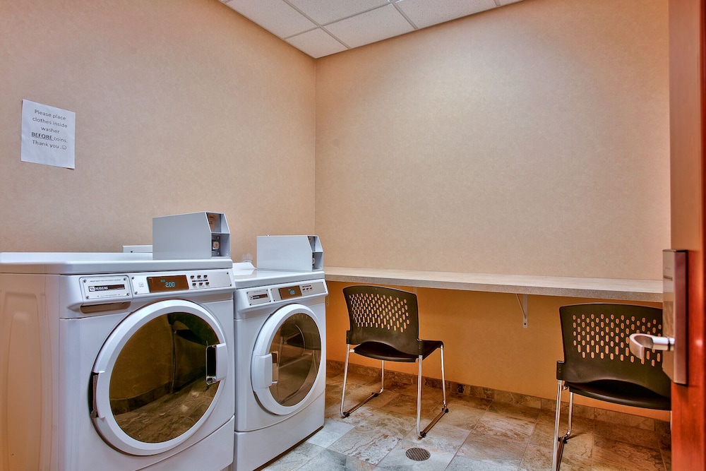Hampton Inn & Suites Scottsdale at Talking Stick - photo 25