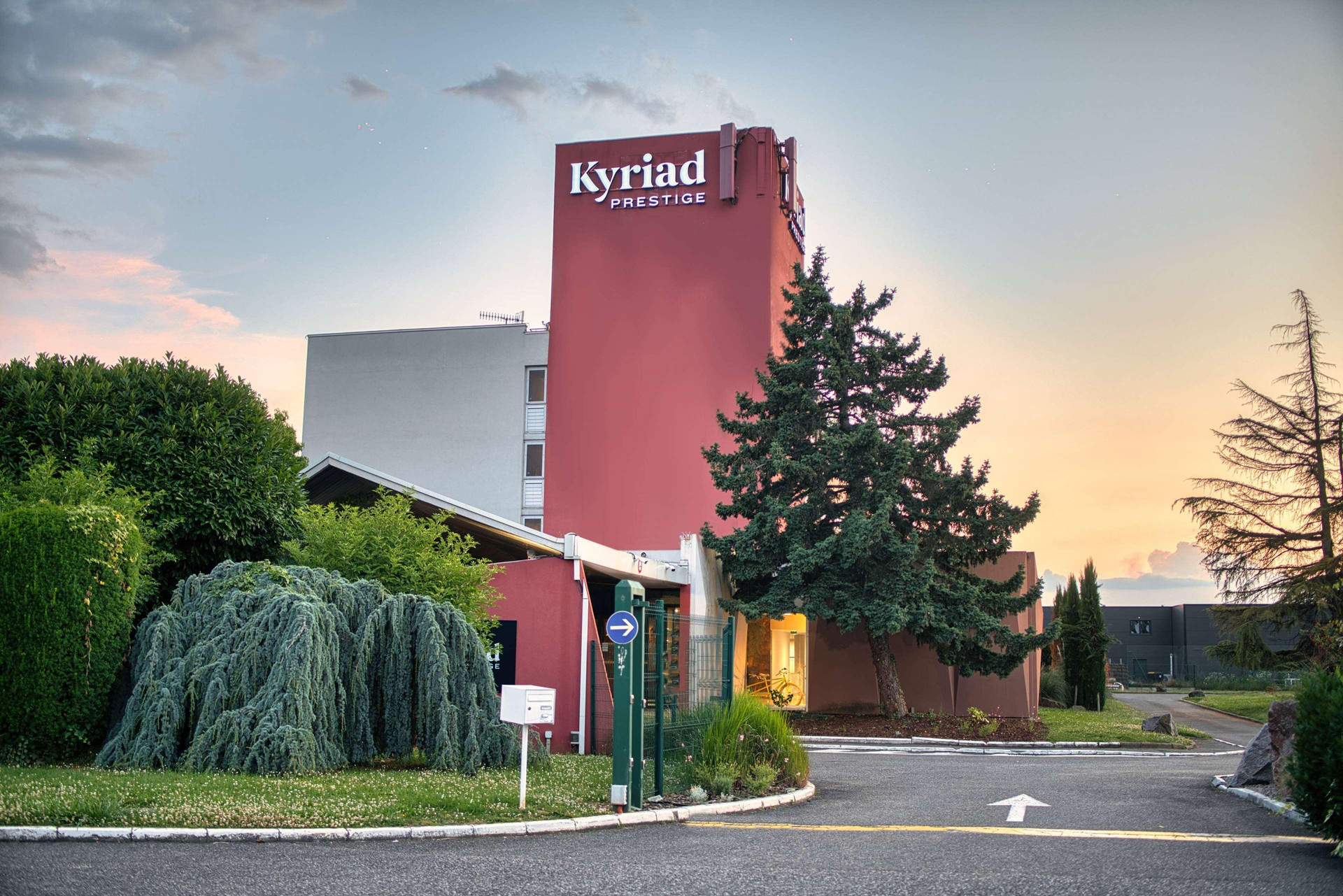 Kyriad Prestige Mulhouse Basel — hotel in Sausheim