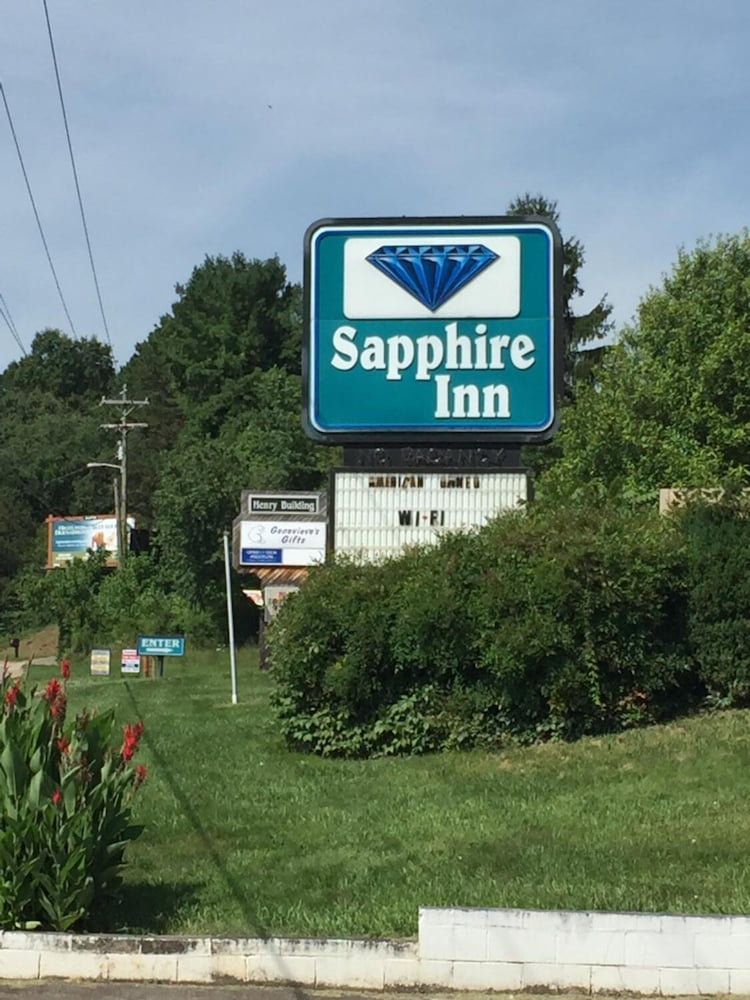 Sapphire Inn - photo 21