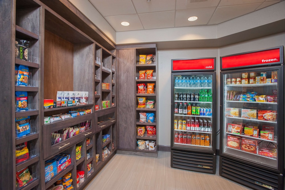 Hampton Inn & Suites LAX El Segundo - photo 38