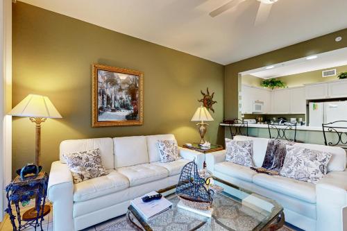 Paradise Palms — 4-Star Luxury Hotel in Naples, United States