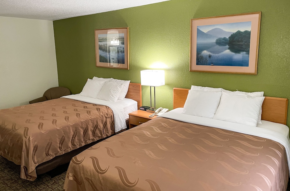Hudson Inn & Suites - photo 26