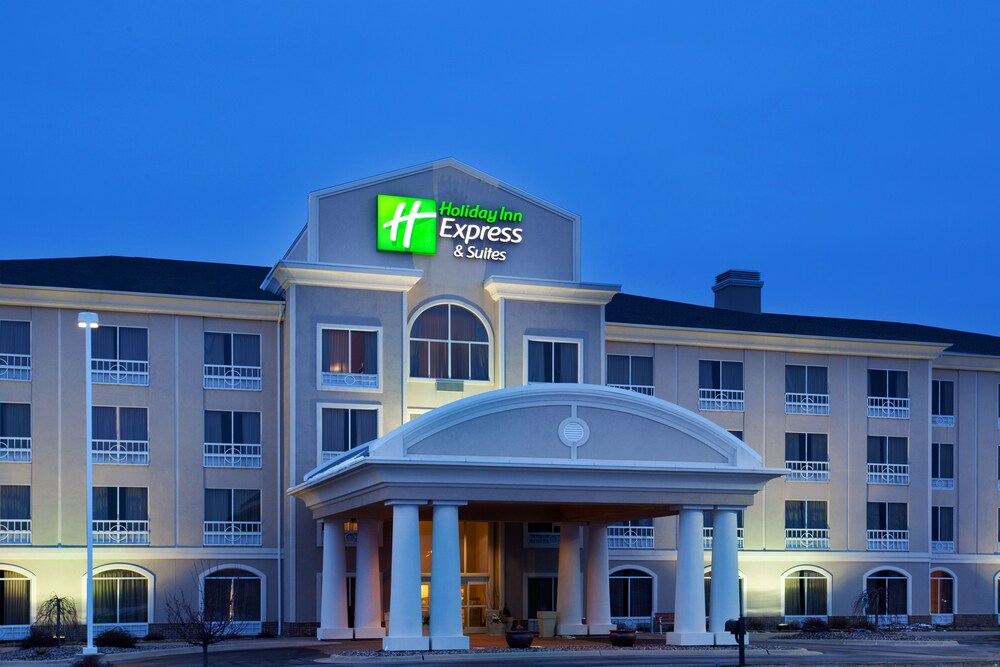 Holiday Inn Express Hotel & Suites Rockford Loves Park by IHG — hotel in Loves Park