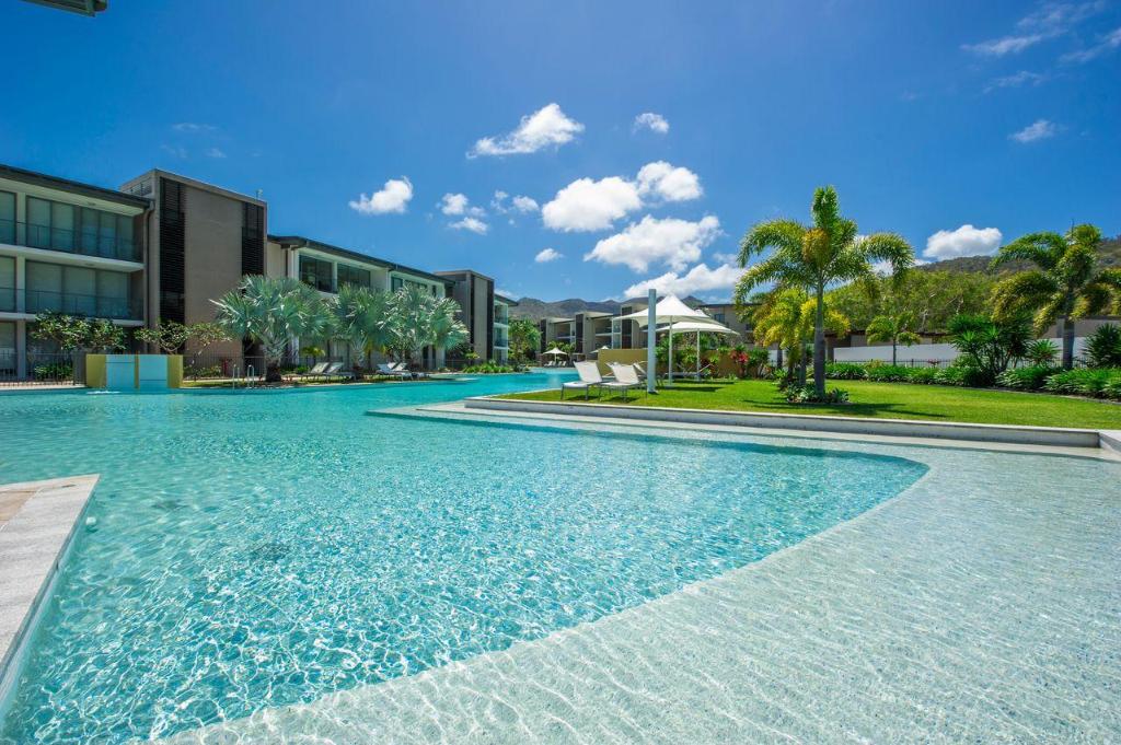 Blue on Blue Studio Room 1352 — hotel in Nelly Bay