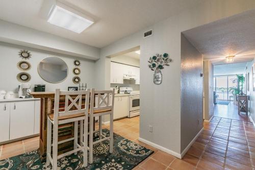 Club Bahia Seas The Day on Isla del Sol in St. Petersburg, United States