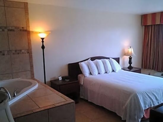 Flagship Inn - photo 14