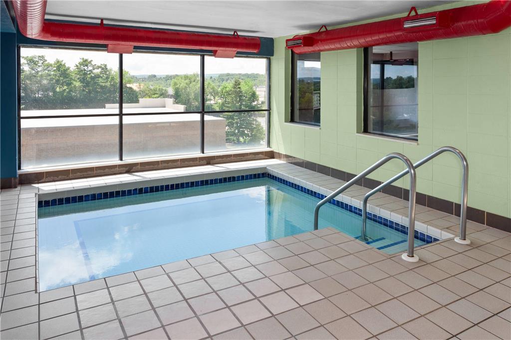 AmericInn & Suites By Wyndham Baraboo Event Center - photo 8