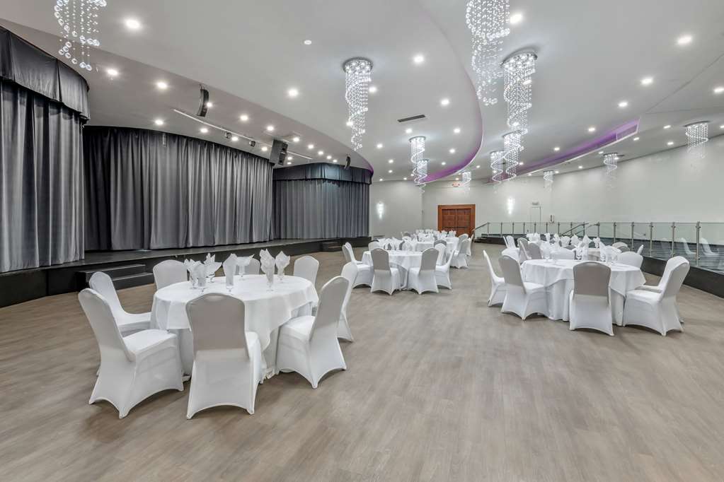 Ramada Plaza by Wyndham Marco Polo Beach Resort - photo 58
