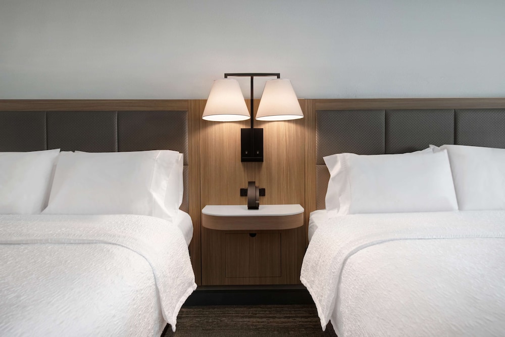 Hampton Inn Anderson Alliance Business Park - photo 6