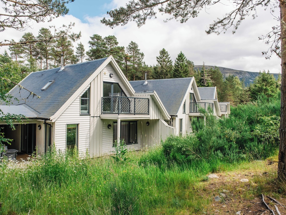 Otter Lodge — 4-Star Luxury Hotel in Kingussie, United Kingdom