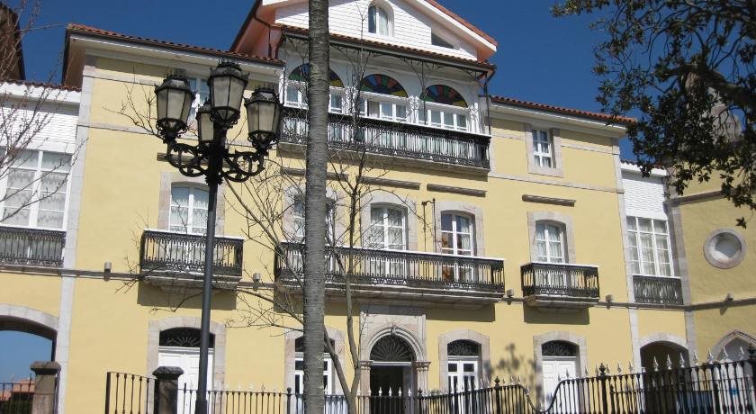 Hotel Palacio De Garana — Llanes