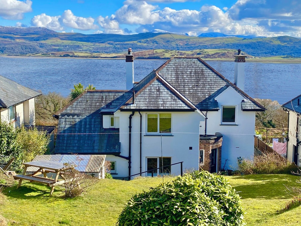Bryn Eithin - carbon neutral hotel in Porthmadog