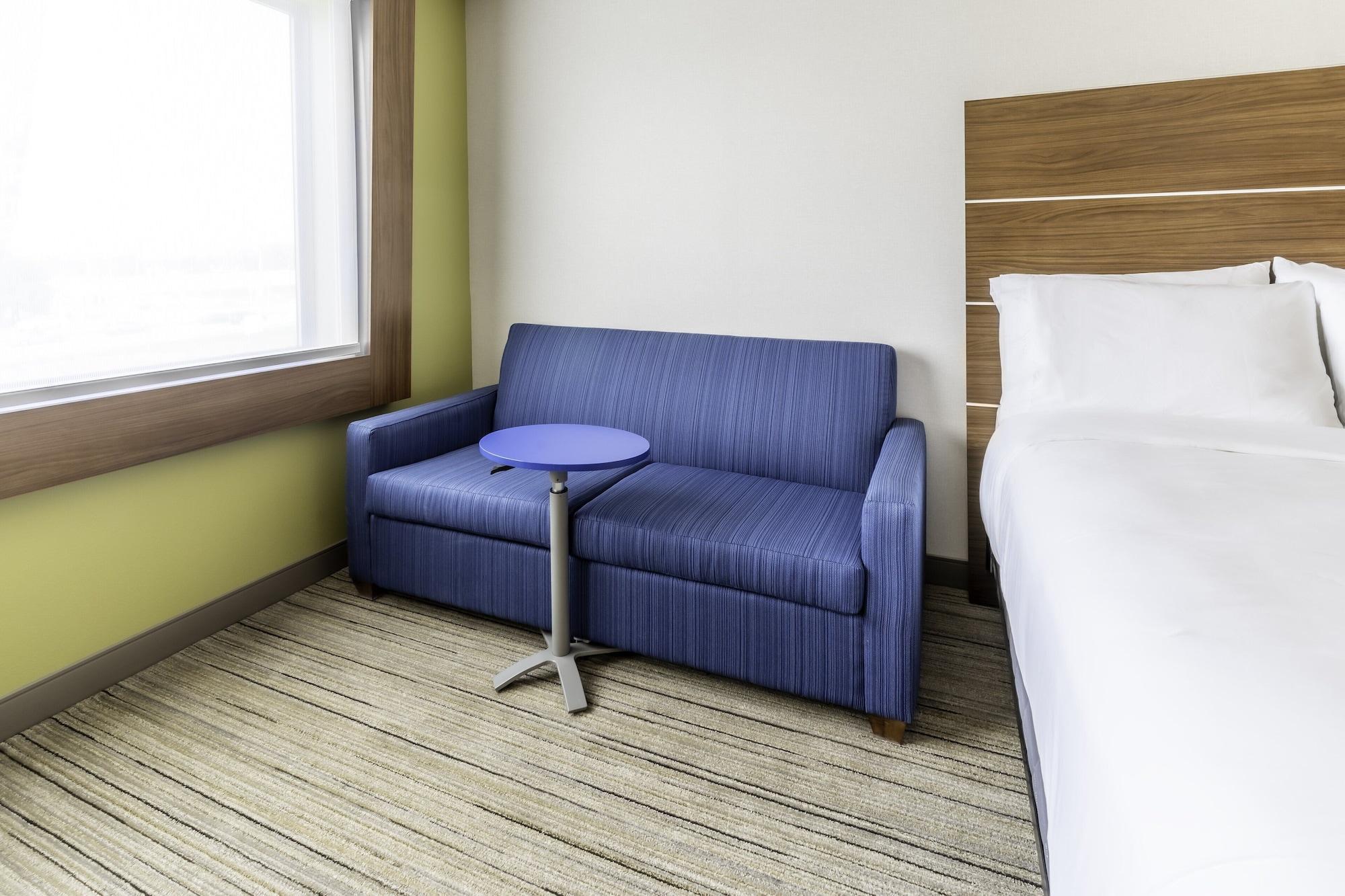 Holiday Inn Express Milwaukee West Allis by IHG - photo 4