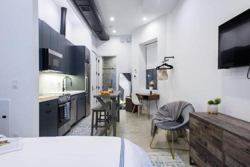 3 2 NEW Prime E Village Private outdoor - photo 9