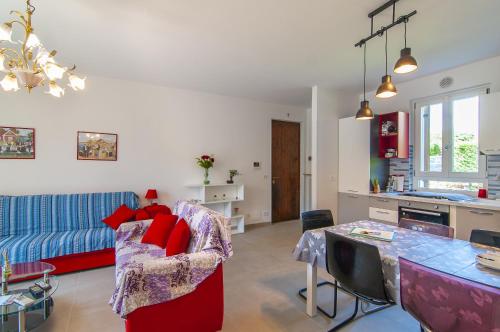 Residence San Zeno vicino centro lago parcheggio — 4-Star Luxury Hotel in Bardolino, Italy
