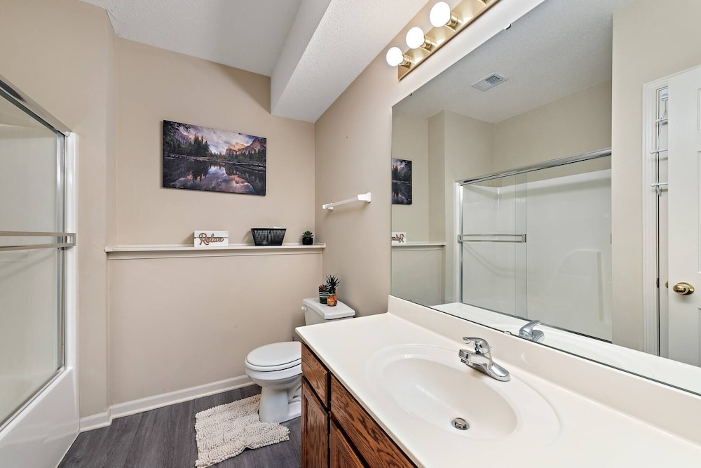 Beautiful Townhome 11 Minutes To Downtown Kansas City Mo - photo 20
