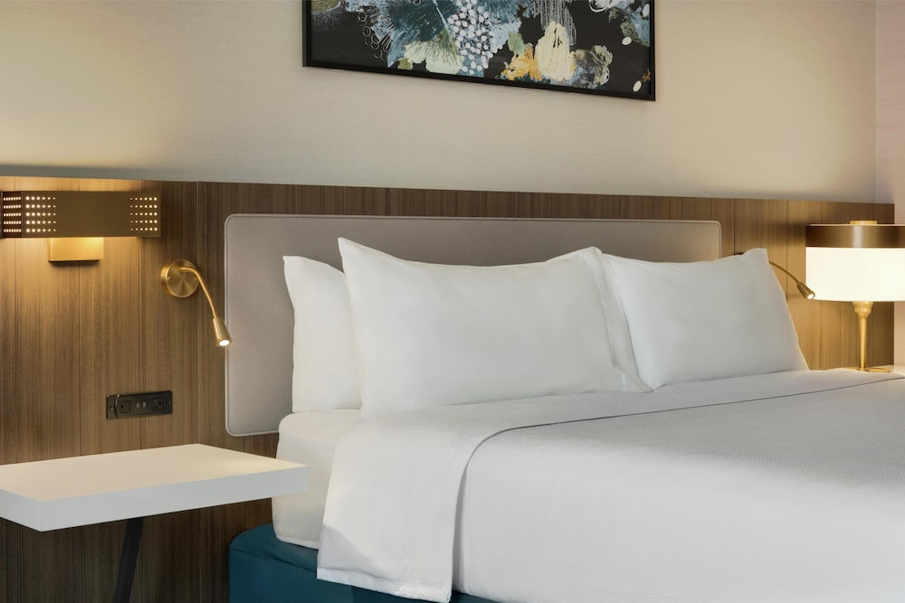 Hilton Garden Inn Riverhead - photo 17