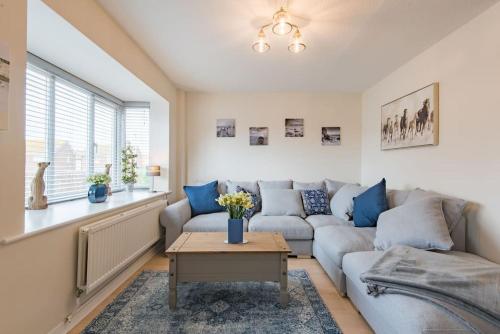 Links Bay 100 yards from beach and golf course in Deal, United Kingdom