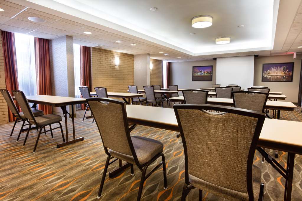 Drury Inn & Suites Kansas City Airport - photo 22