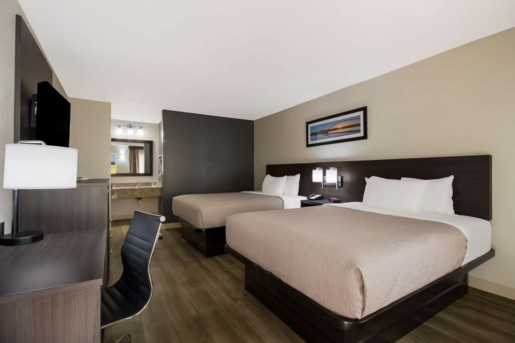 Quality Inn Coliseum - photo 10