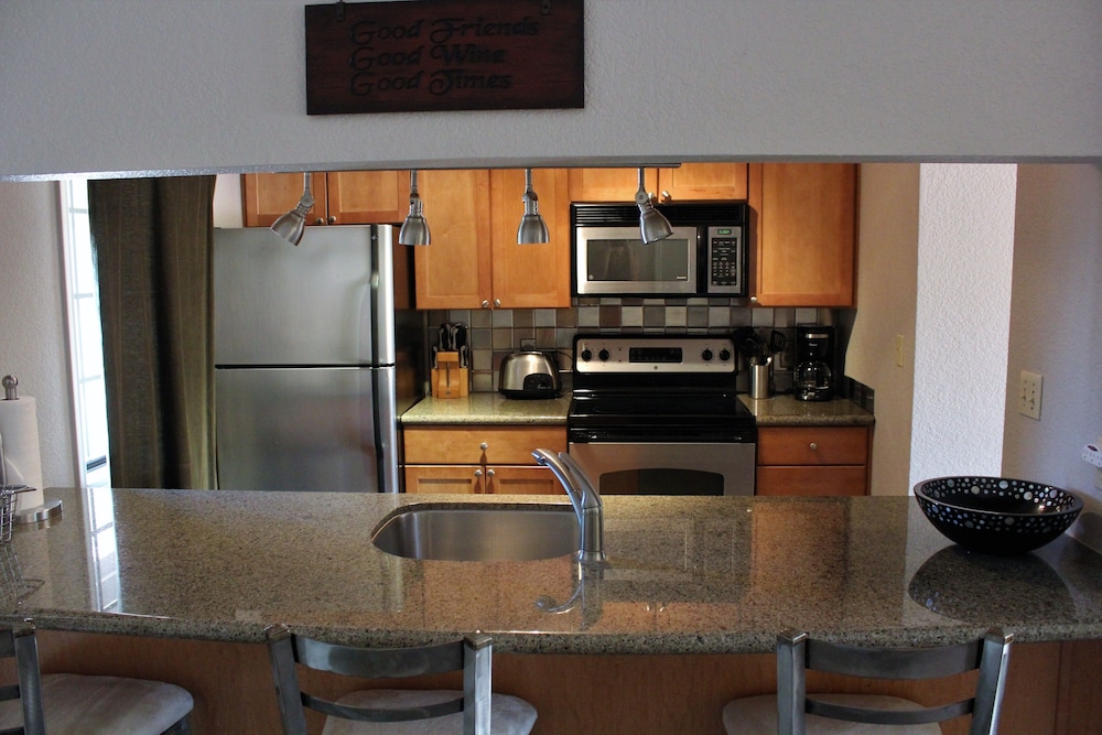 Adobe Village Inn - photo 30